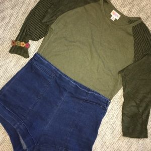 LulaRoe Randy Striped Sleeve Raglan Top